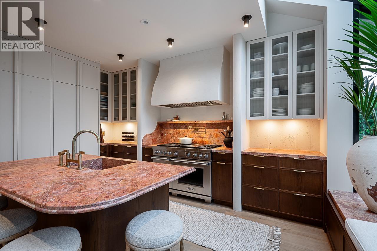 3575 Mayfair Avenue, Vancouver, BC - Indoor Photo Showing Kitchen