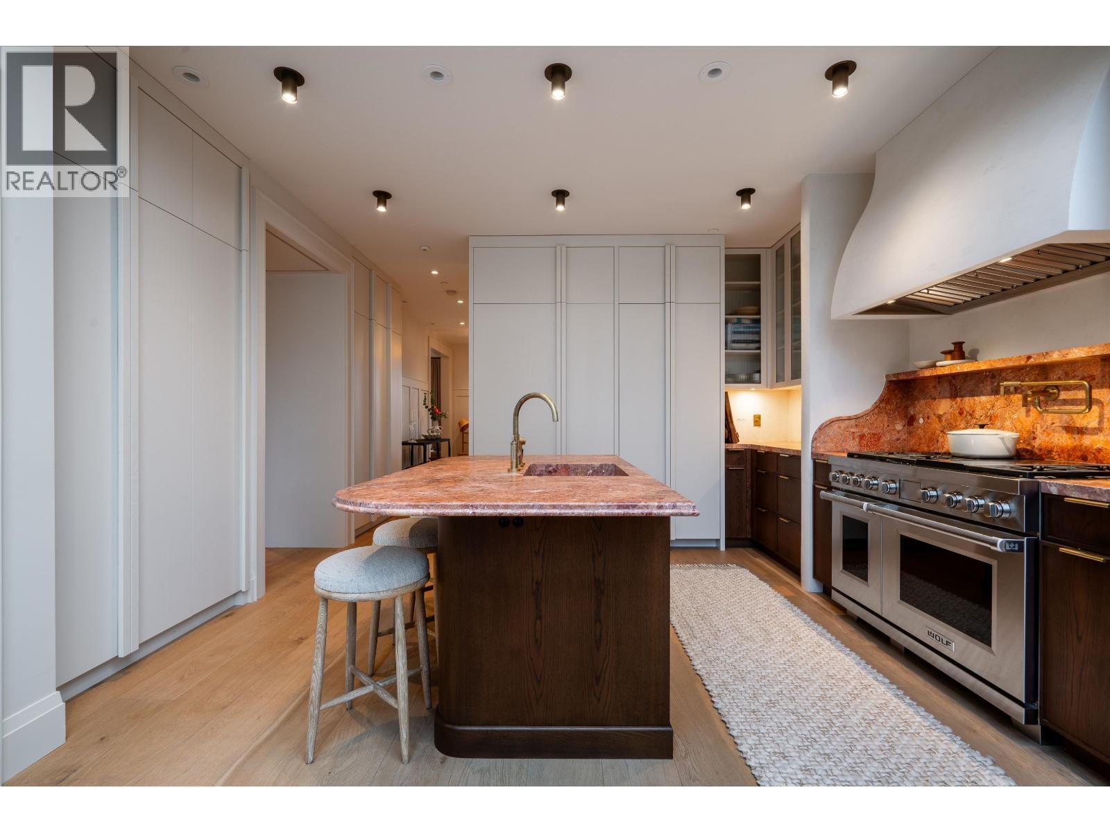 3575 Mayfair Avenue, Vancouver, BC - Indoor Photo Showing Kitchen