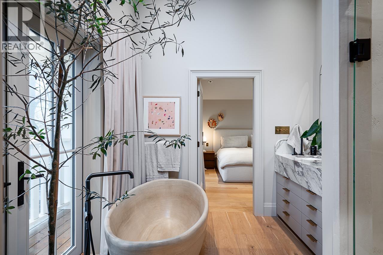 3575 Mayfair Avenue, Vancouver, BC - Indoor Photo Showing Bathroom