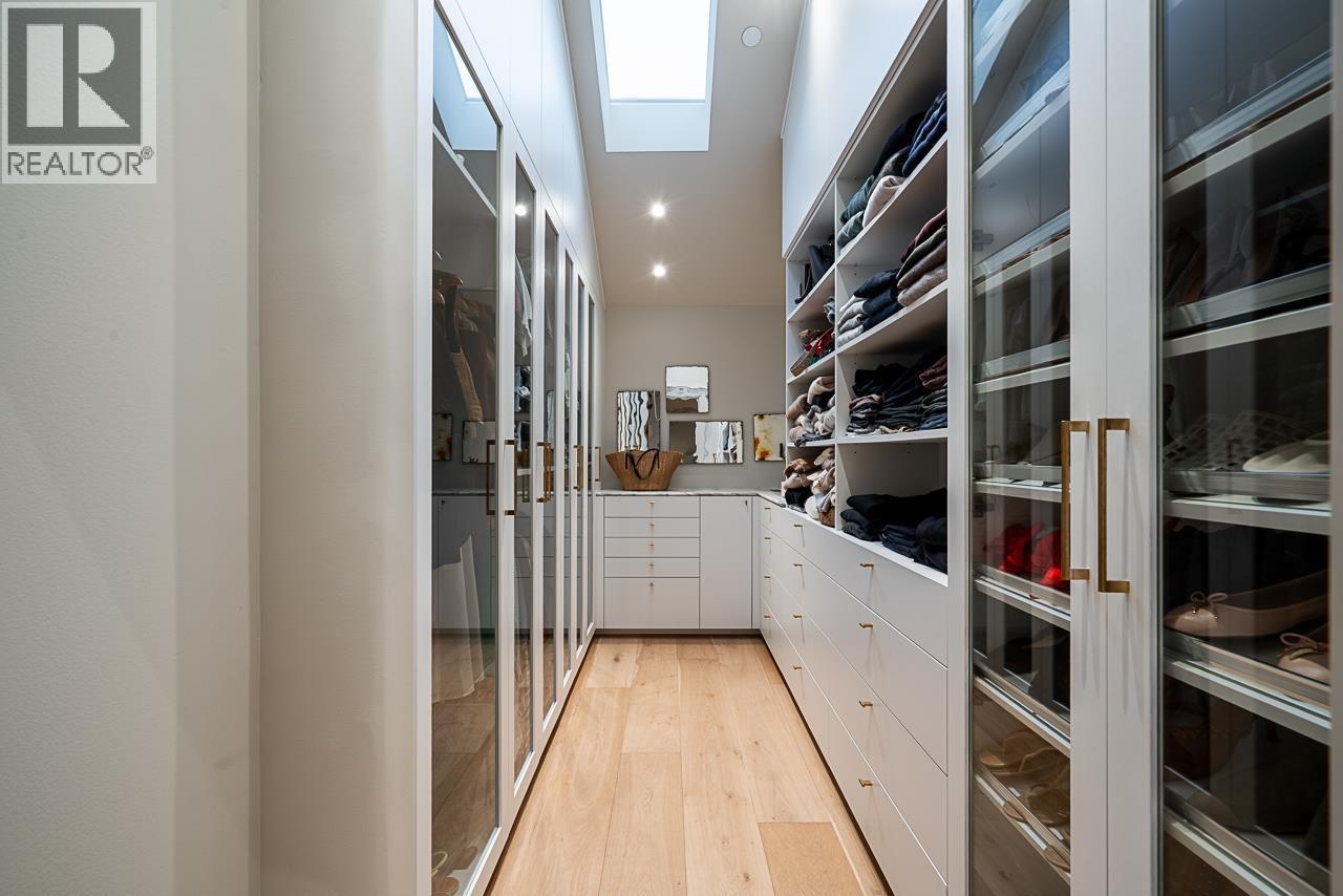 3575 Mayfair Avenue, Vancouver, BC - Indoor