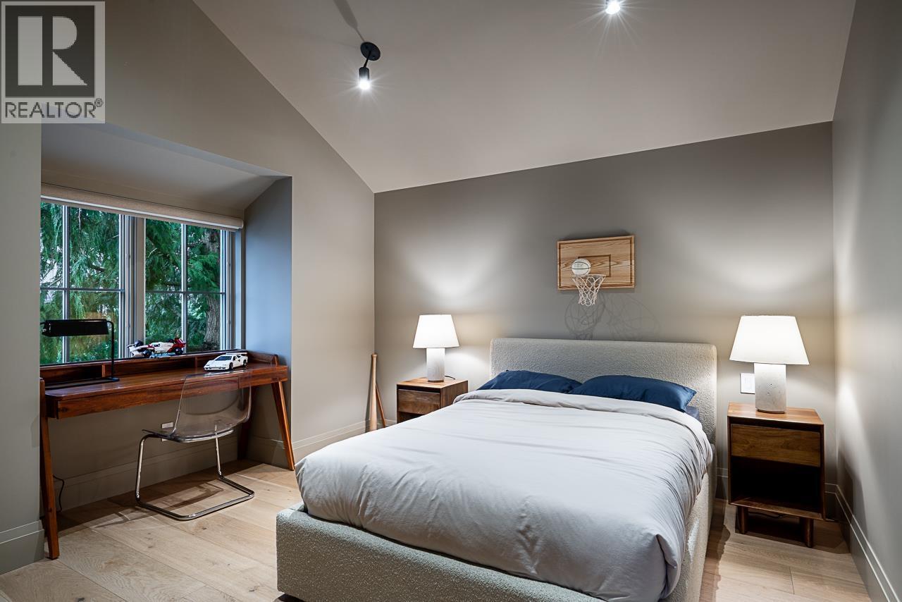 3575 Mayfair Avenue, Vancouver, BC - Indoor Photo Showing Bedroom