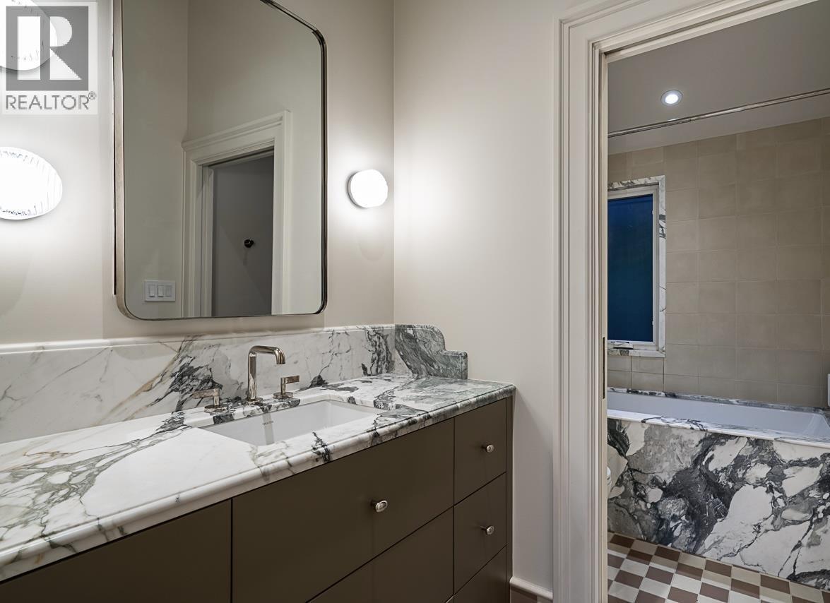 3575 Mayfair Avenue, Vancouver, BC - Indoor Photo Showing Bathroom