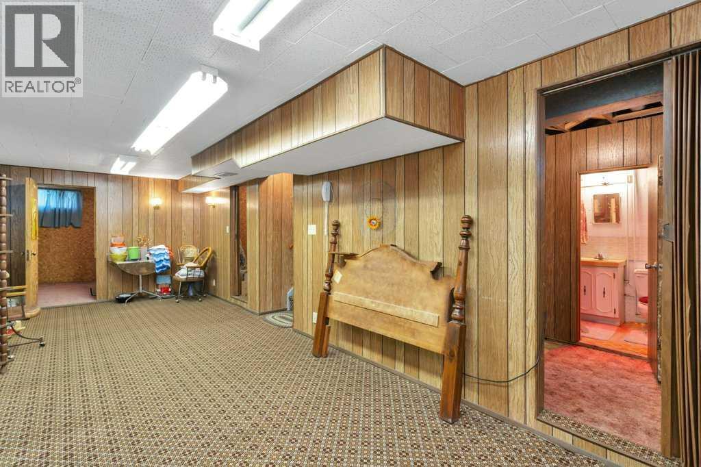 7 Ohio Close, Red Deer, AB - Indoor Photo Showing Other Room