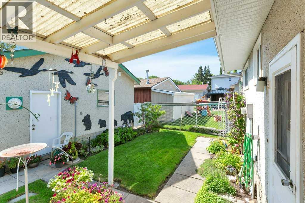 7 Ohio Close, Red Deer, AB - Outdoor With Deck Patio Veranda