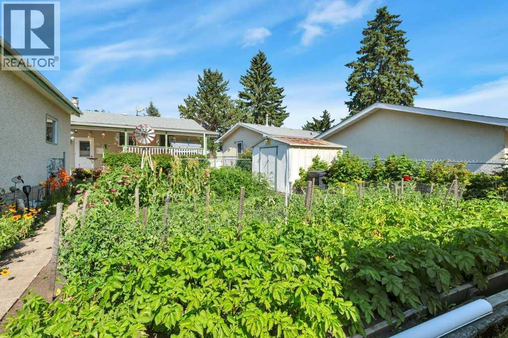 7 Ohio Close, Red Deer, AB - Outdoor