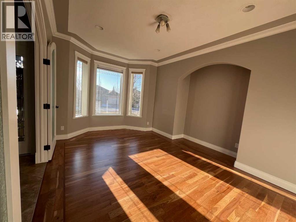 75 Royal Abbey Rise Nw, Calgary, AB - Indoor Photo Showing Other Room