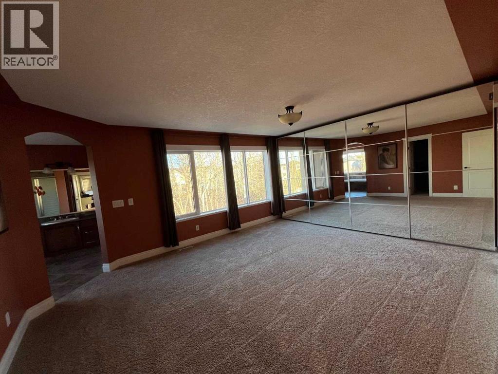 75 Royal Abbey Rise Nw, Calgary, AB - Indoor Photo Showing Other Room