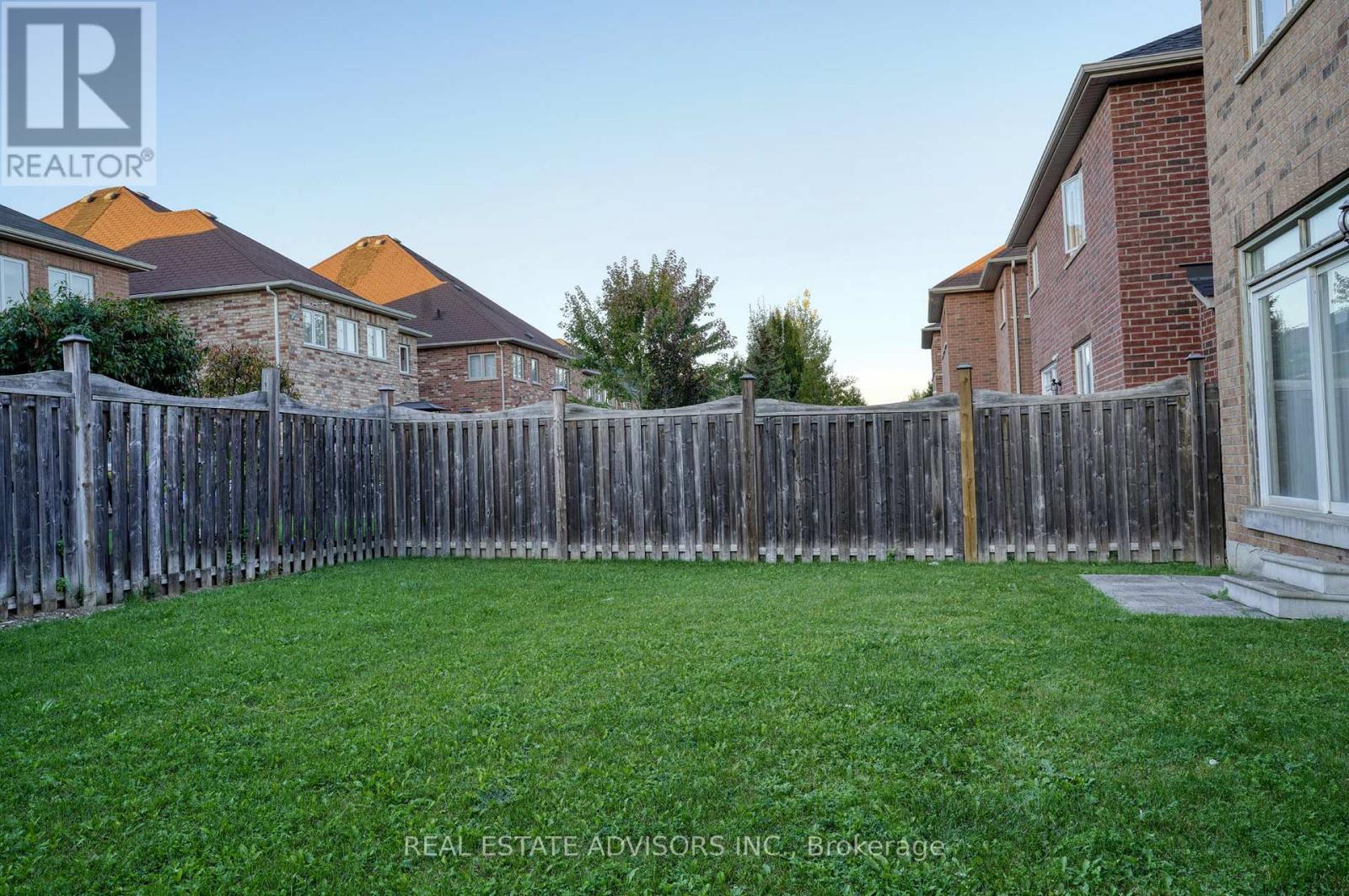 3208 Countess Crescent, Mississauga, ON - Outdoor