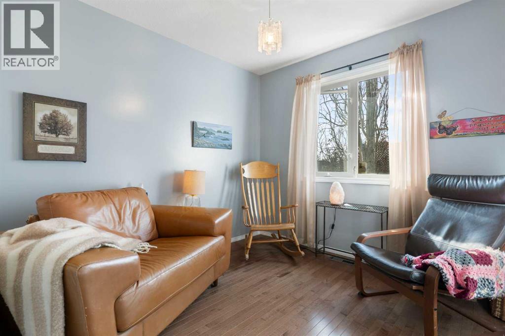 202 Schooner Close Nw, Calgary, AB - Indoor