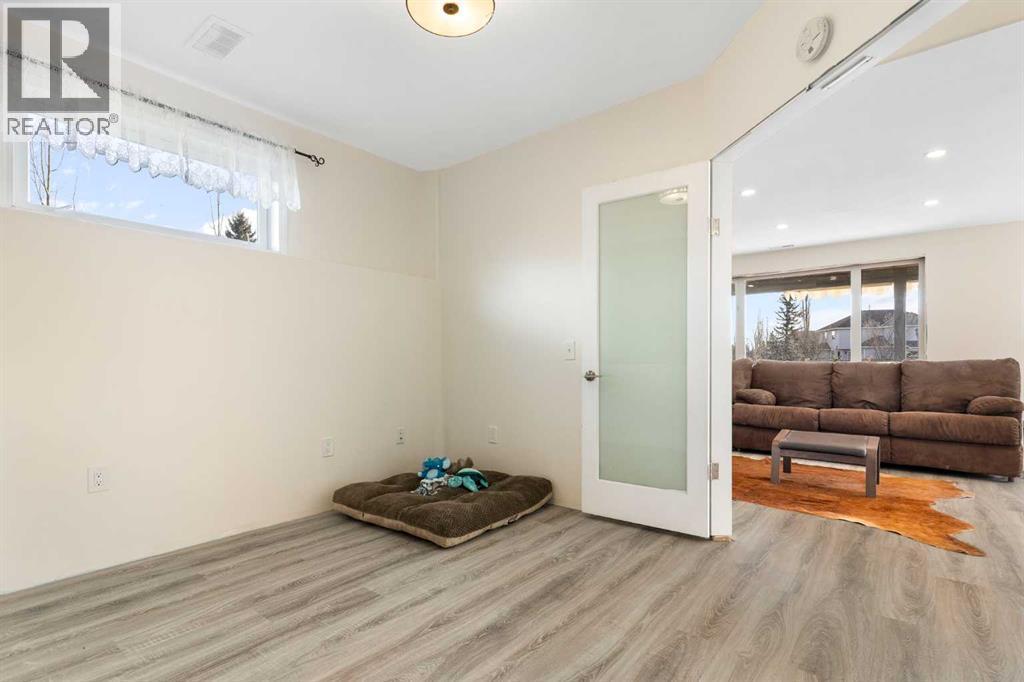 202 Schooner Close Nw, Calgary, AB - Indoor Photo Showing Other Room