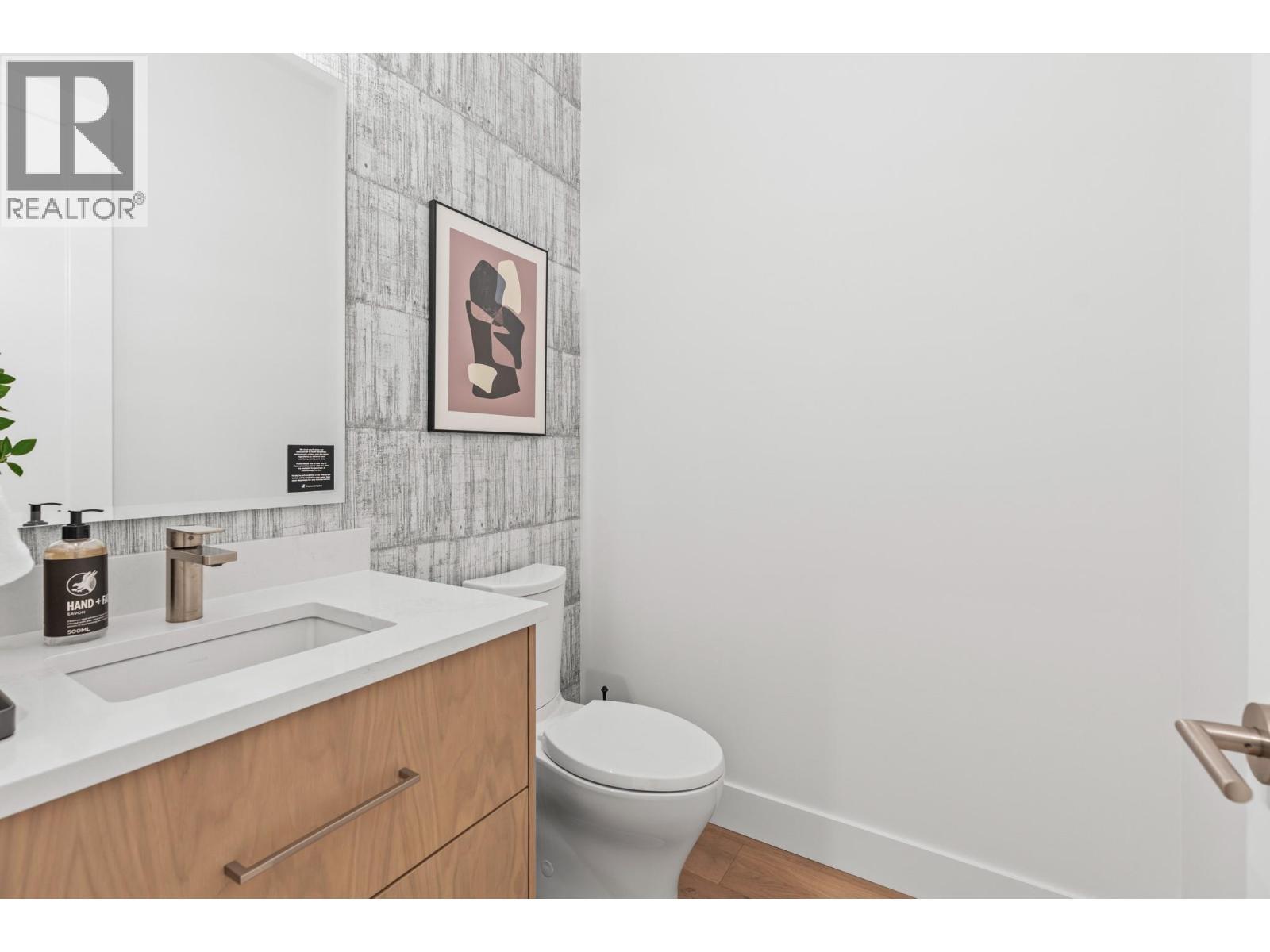 105 Predator Ridge Drive Unit# 22, Vernon, BC - Indoor Photo Showing Bathroom