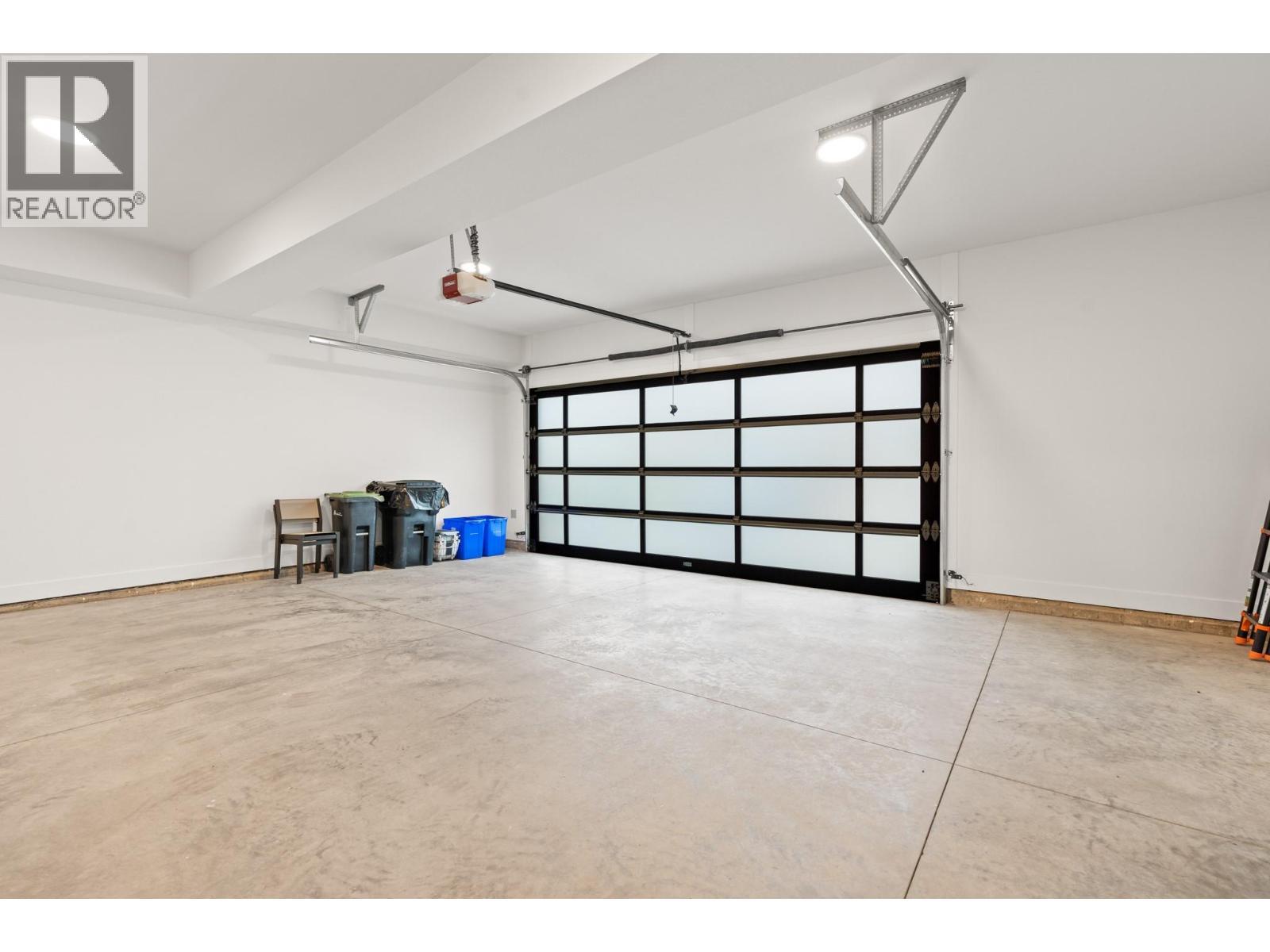 105 Predator Ridge Drive Unit# 22, Vernon, BC - Indoor Photo Showing Garage