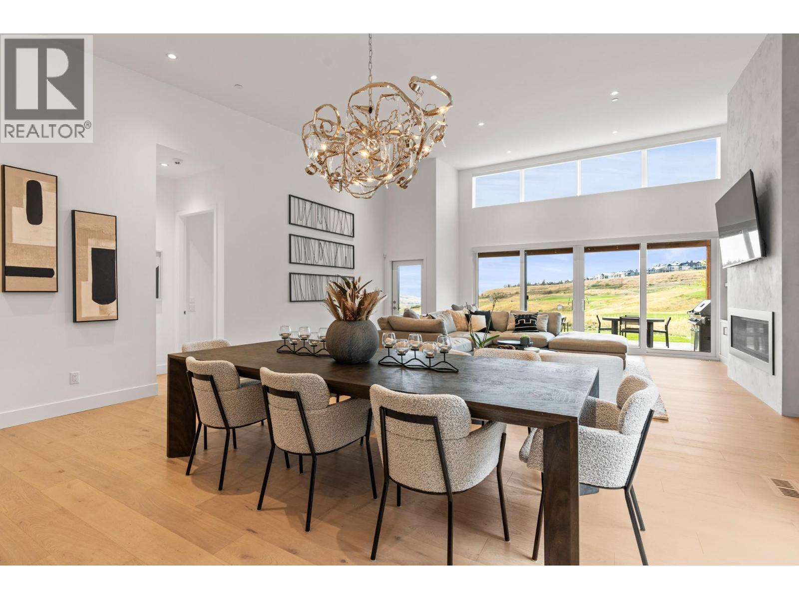105 Predator Ridge Drive Unit# 22, Vernon, BC - Indoor Photo Showing Dining Room