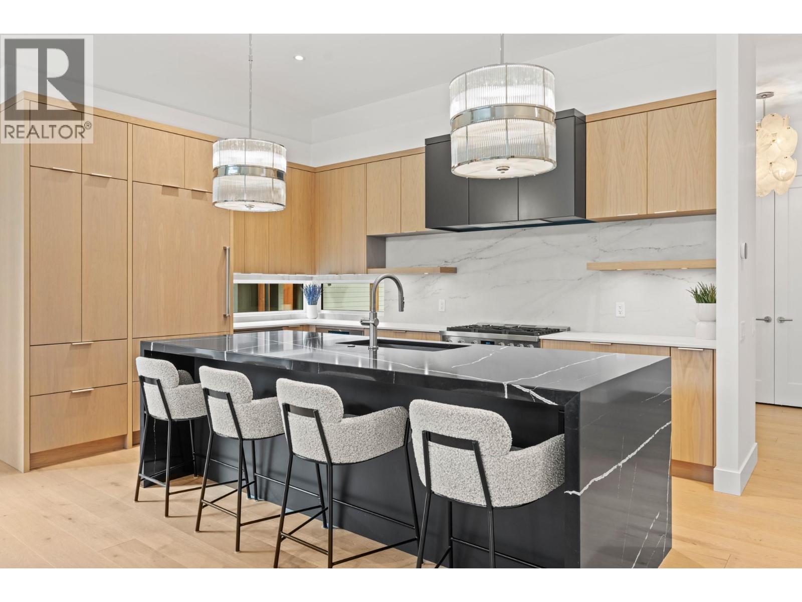 105 Predator Ridge Drive Unit# 22, Vernon, BC - Indoor