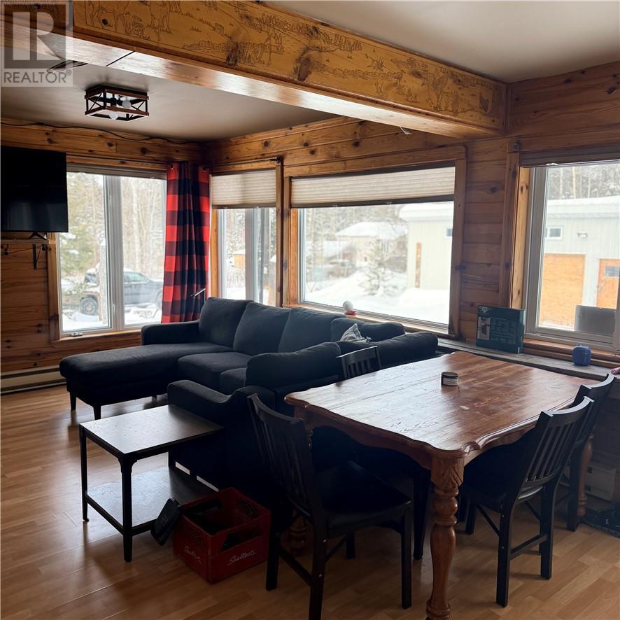 110 Champlain Trail, Westree, ON - Indoor Photo Showing Living Room