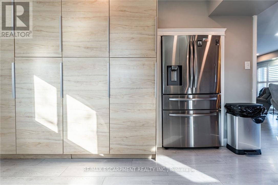 735 Beach Boulevard, Hamilton, ON - Indoor Photo Showing Other Room