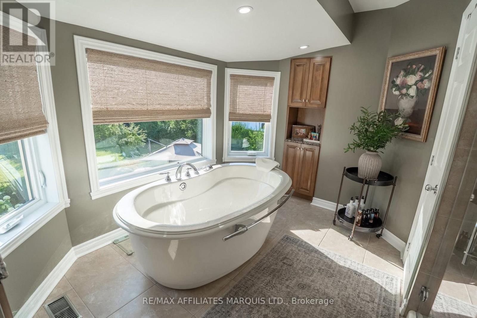 1733 Blakely Drive, Cornwall, ON - Indoor Photo Showing Bathroom
