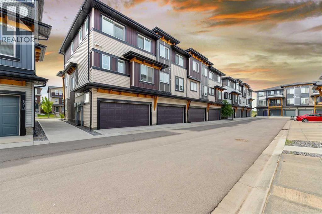 572 Savanna Boulevard Ne, Calgary, AB - Outdoor