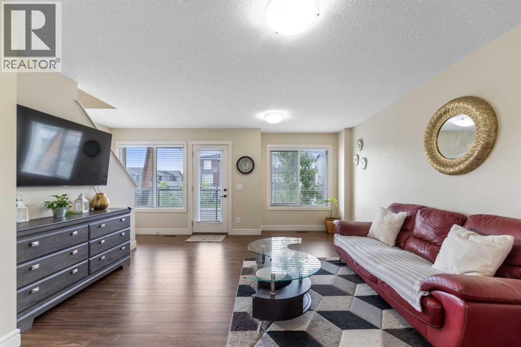 572 Savanna Boulevard Ne, Calgary, AB - Indoor Photo Showing Living Room