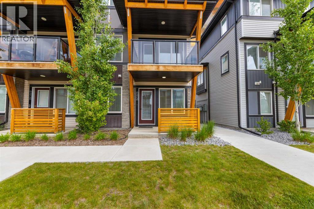 572 Savanna Boulevard Ne, Calgary, AB - Outdoor With Facade