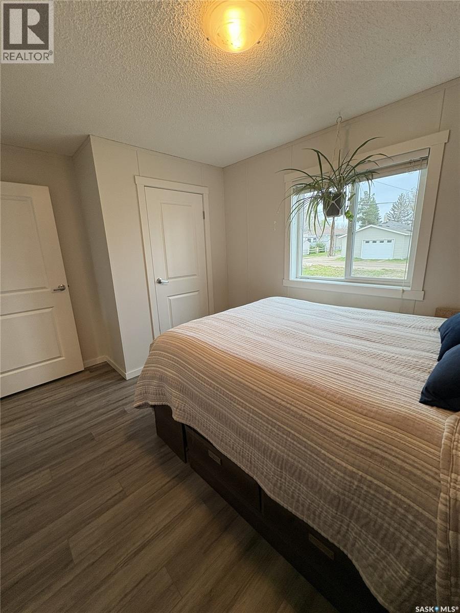 413 Railway Street, Kipling, SK - Indoor Photo Showing Bedroom