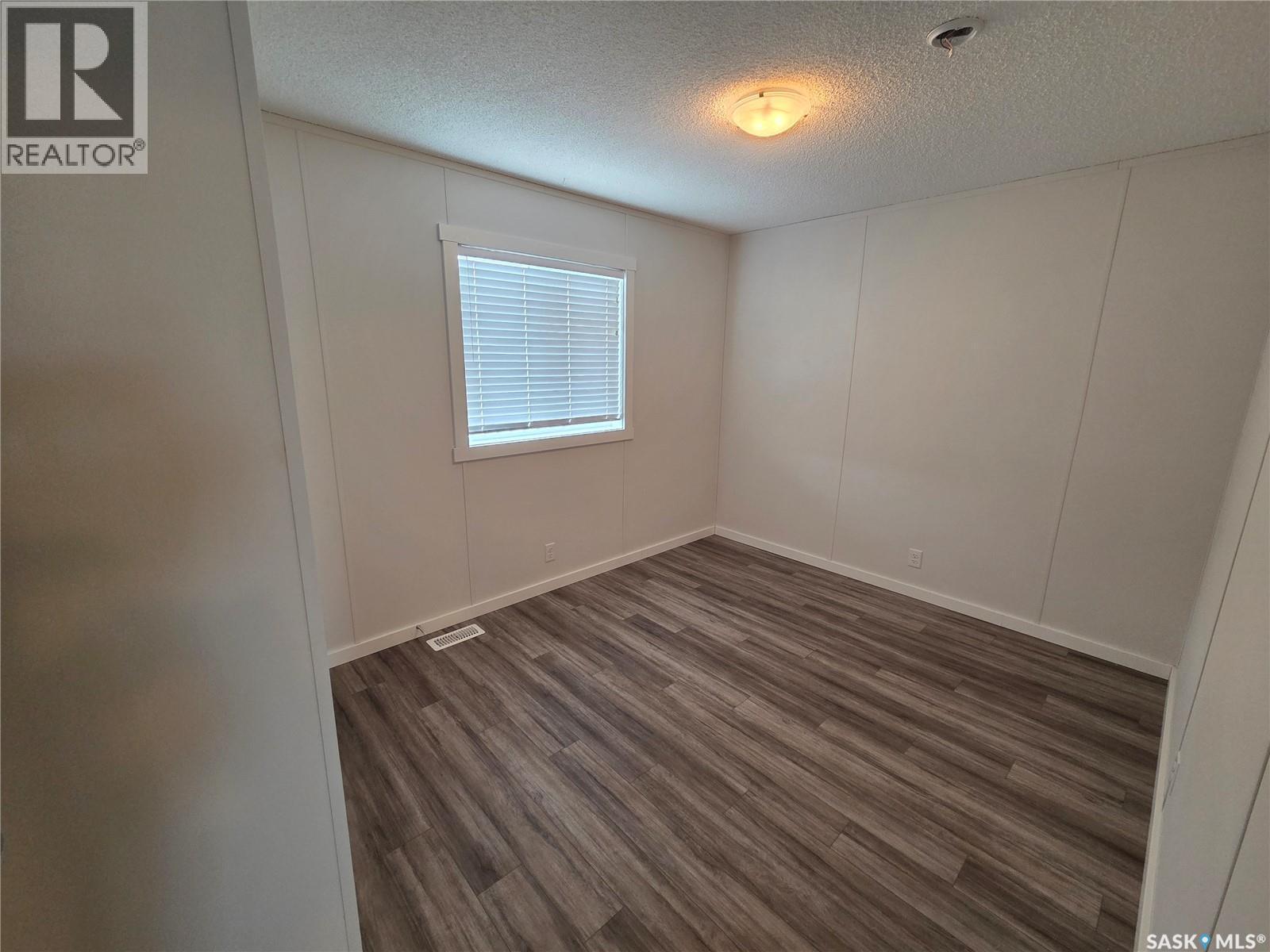 413 Railway Street, Kipling, SK - Indoor Photo Showing Other Room