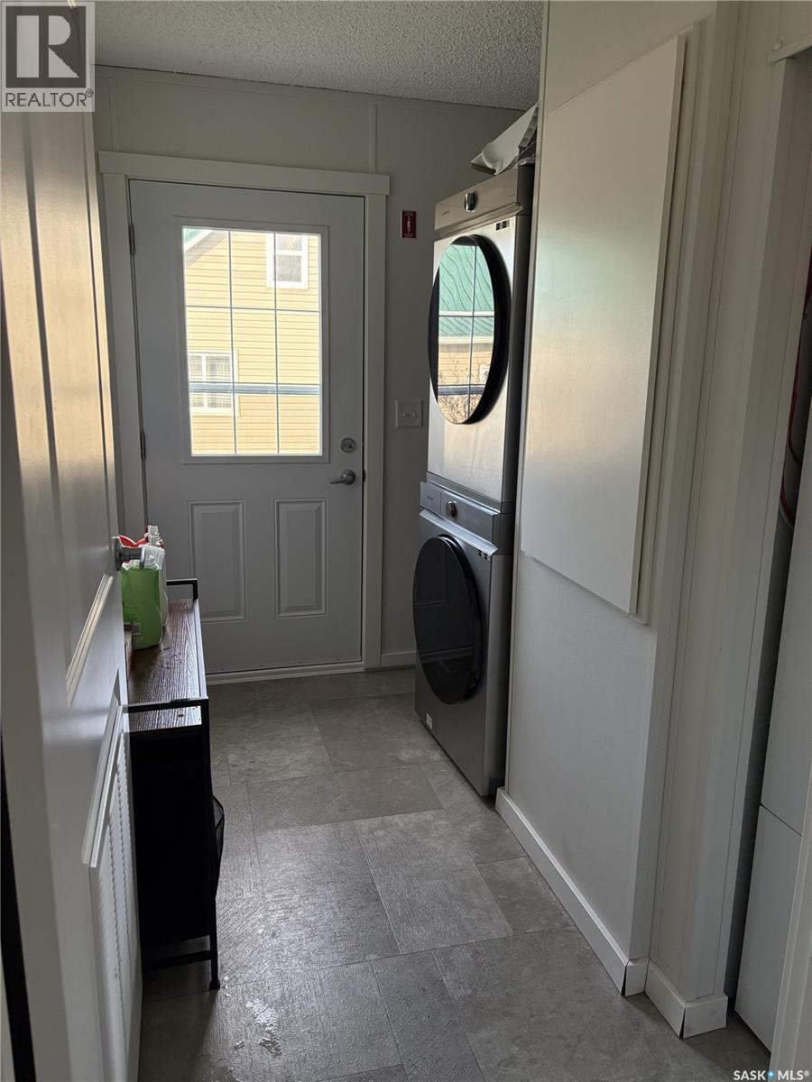 413 Railway Street, Kipling, SK - Indoor Photo Showing Laundry Room