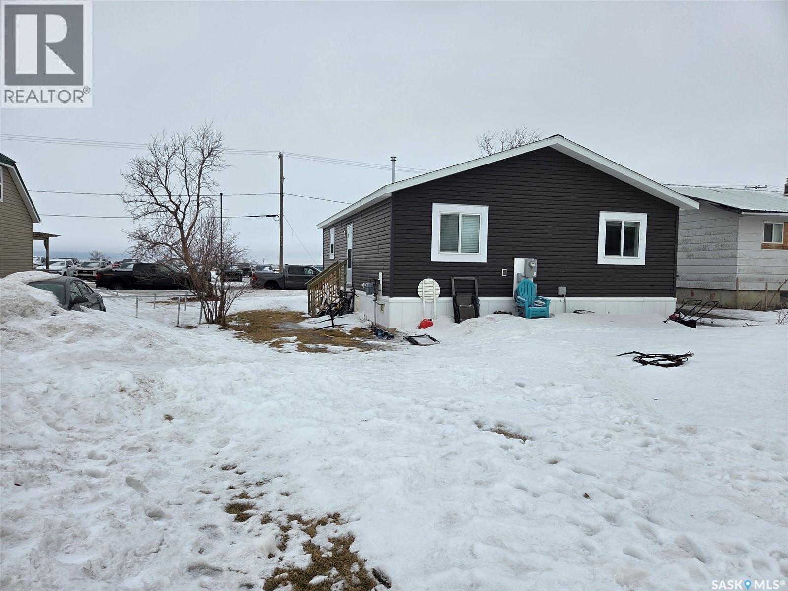 413 Railway Street, Kipling, SK - Outdoor