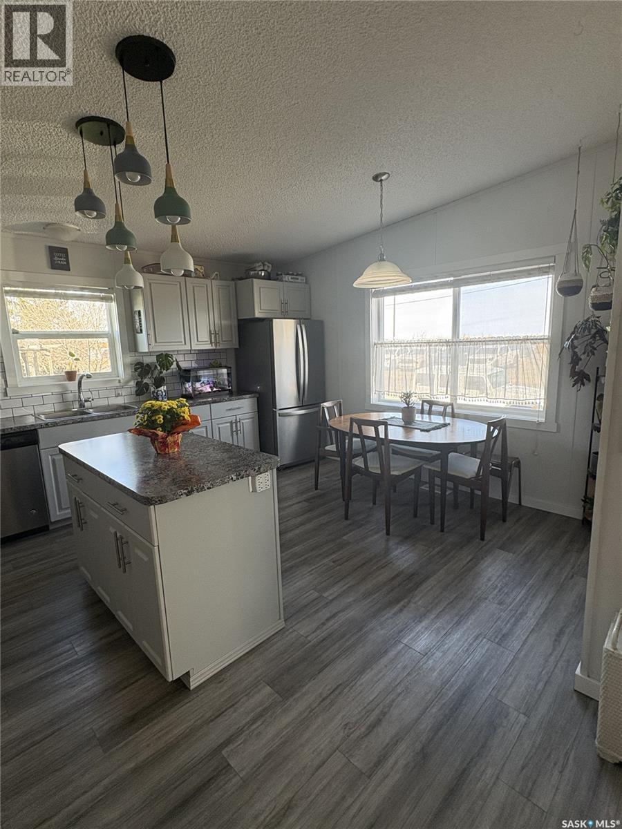 413 Railway Street, Kipling, SK - Indoor