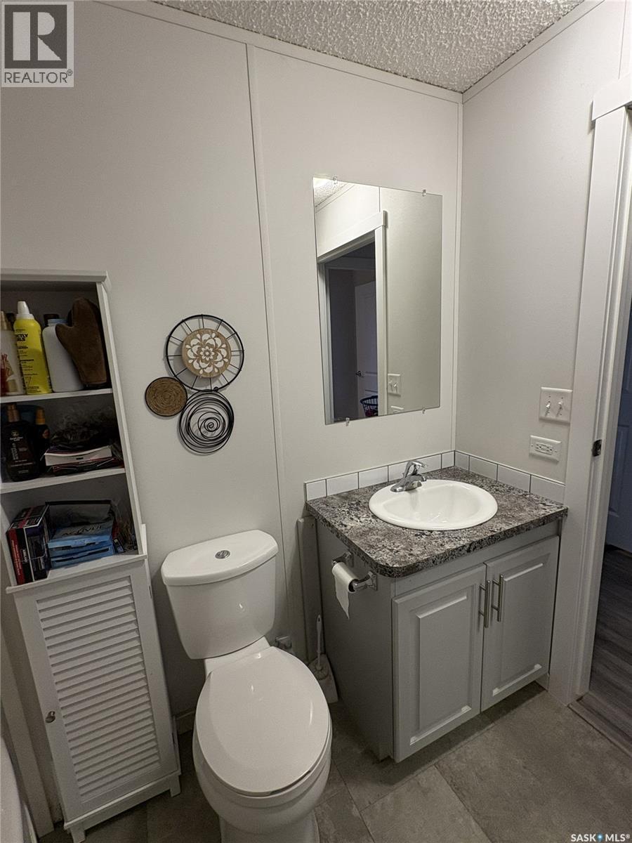 413 Railway Street, Kipling, SK - Indoor Photo Showing Bathroom