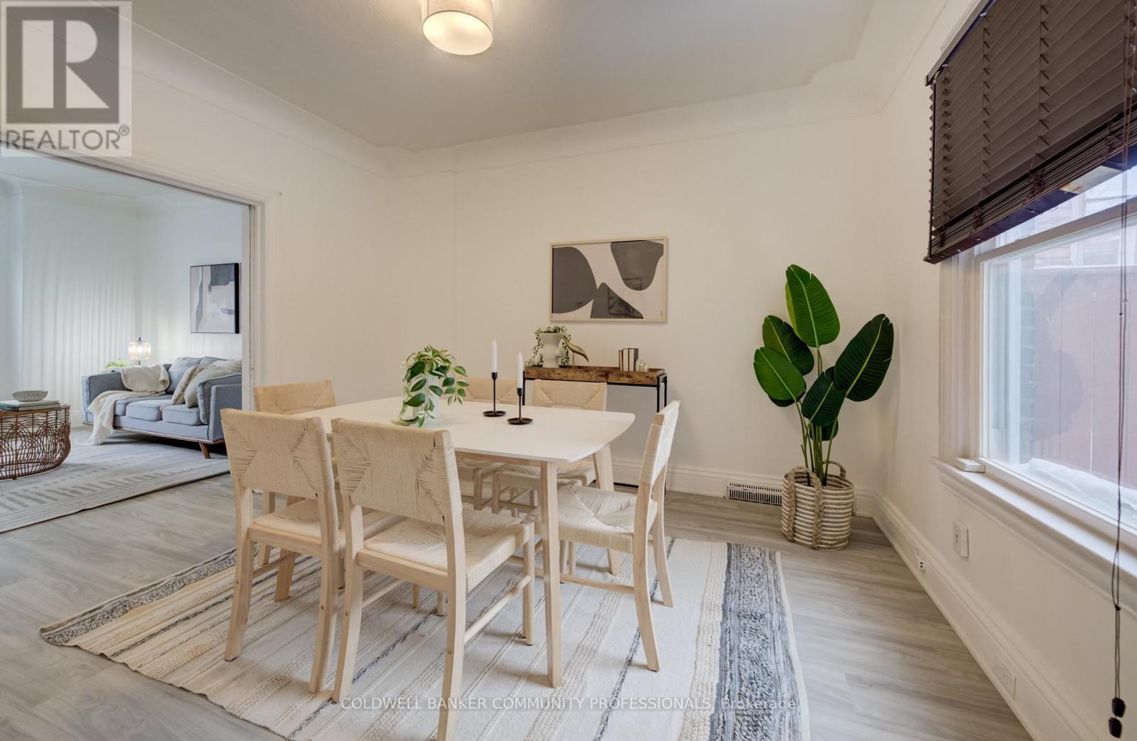 83 Sanford Avenue N, Hamilton, ON - Indoor Photo Showing Dining Room