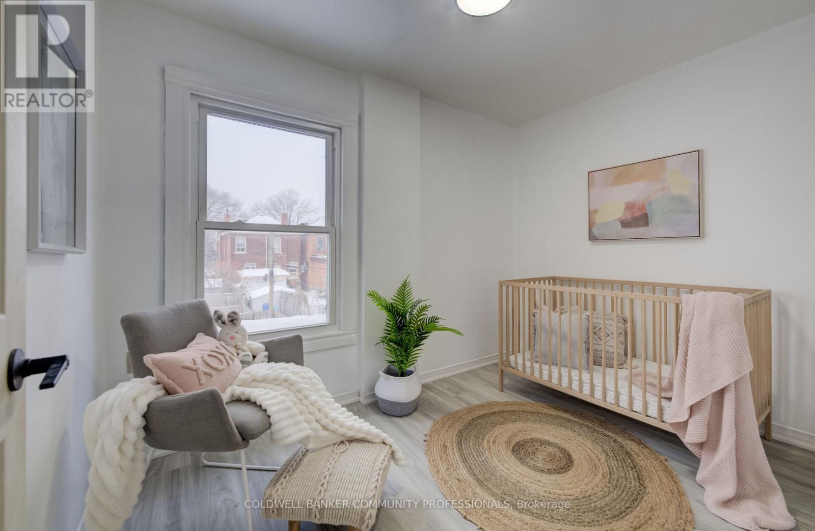 83 Sanford Avenue N, Hamilton, ON - Indoor