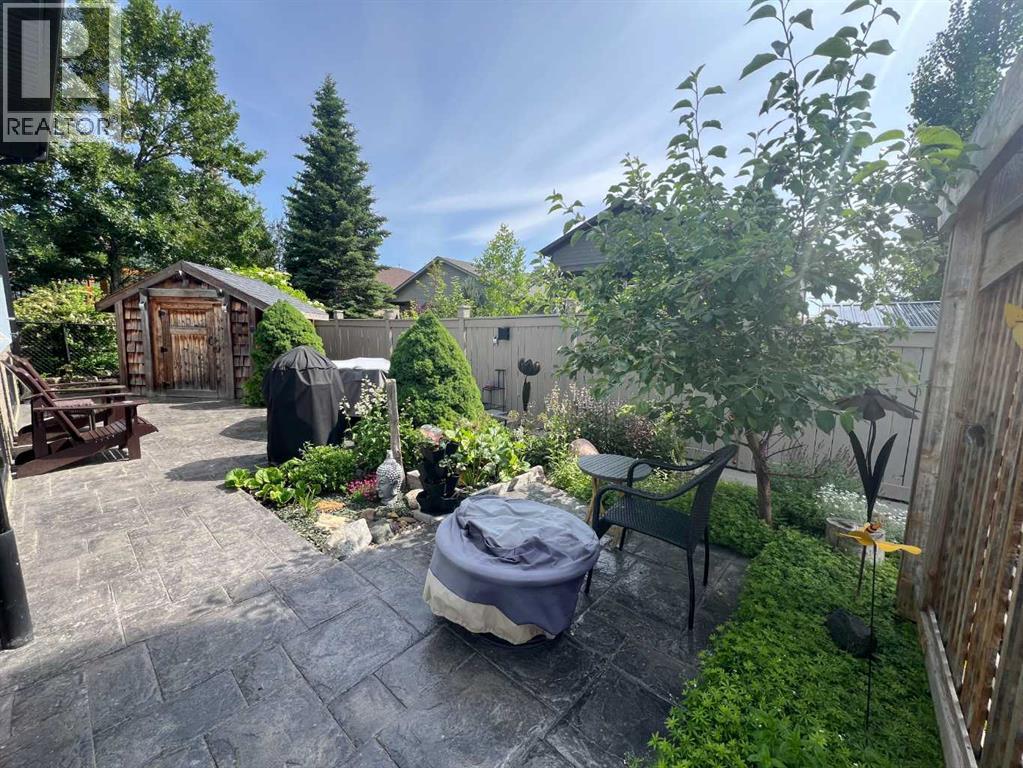 1003 Canyon Boulevard W, Lethbridge, AB - Outdoor