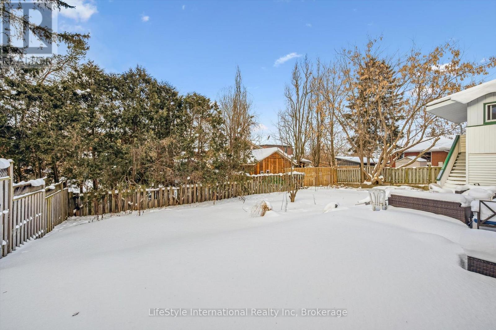 15 Fairview Boulevard, Guelph (Dovercliffe Park/Old University), ON - Outdoor