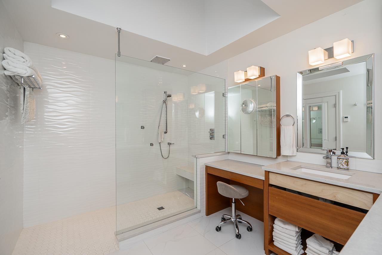 16114 20 Avenue, Surrey, BC