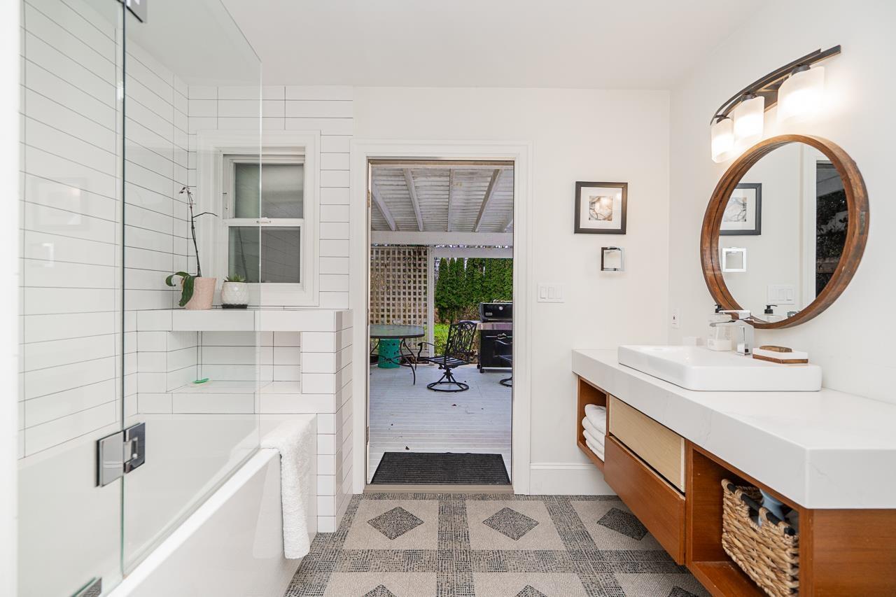 16114 20 Avenue, Surrey, BC