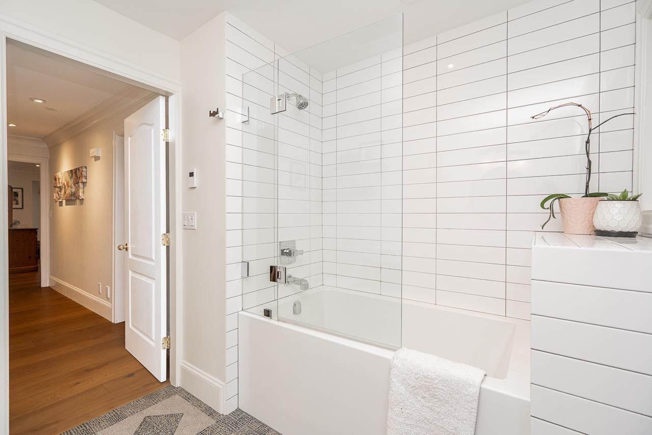 16114 20 Avenue, Surrey, BC