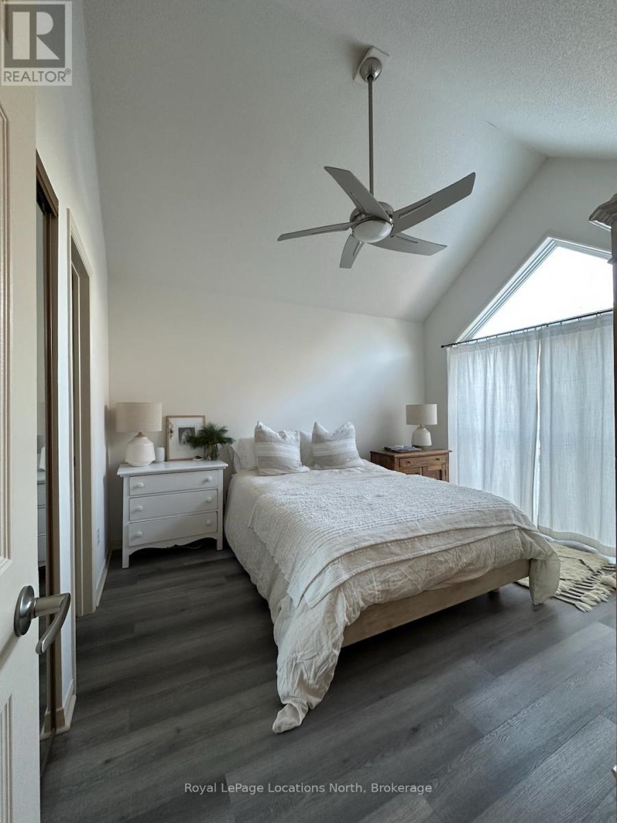 Primary bedroom - 378 Mariners Way, Collingwood, ON - Indoor Photo Showing Bedroom