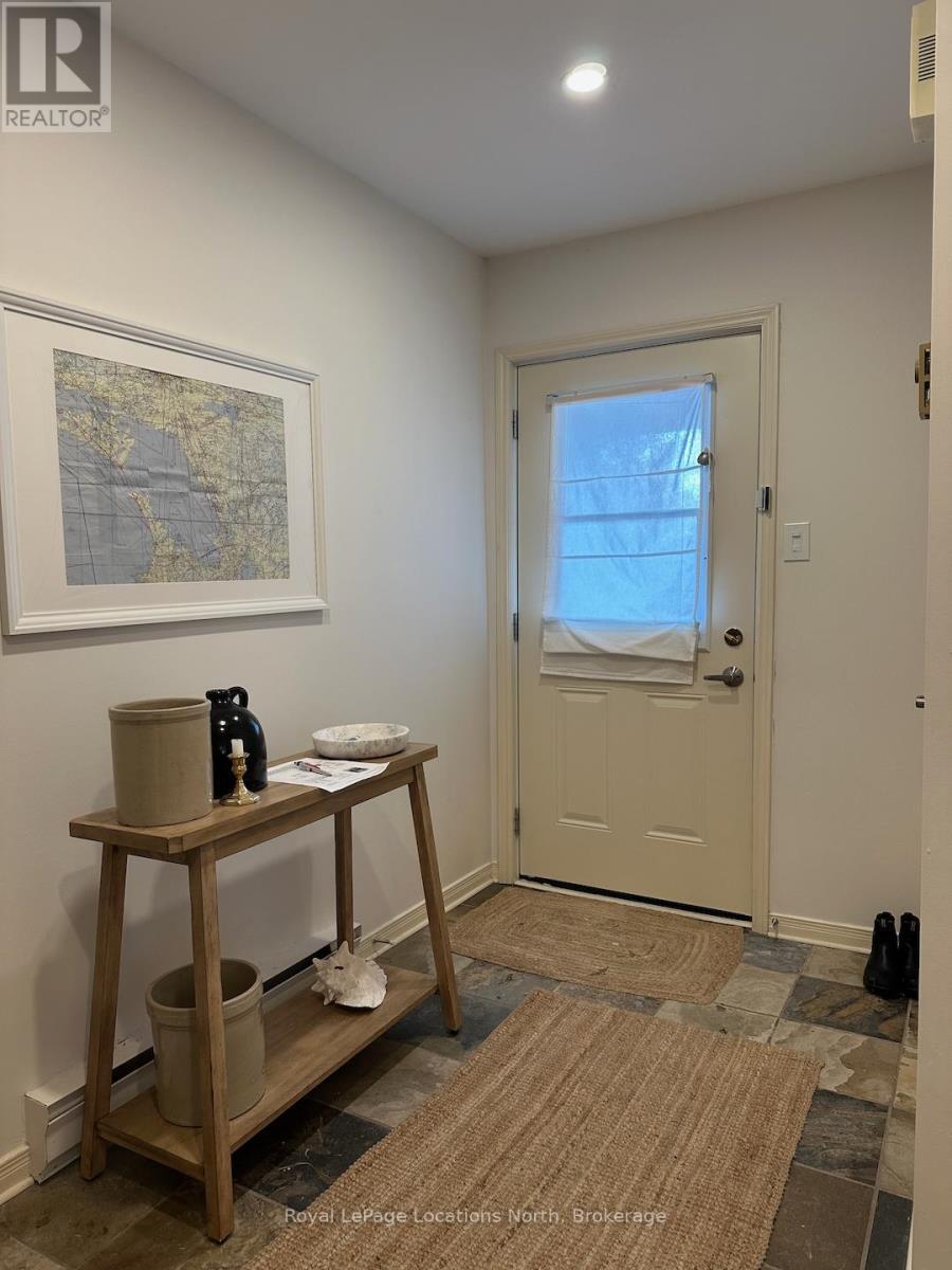 378 Mariners Way, Collingwood, ON - Indoor