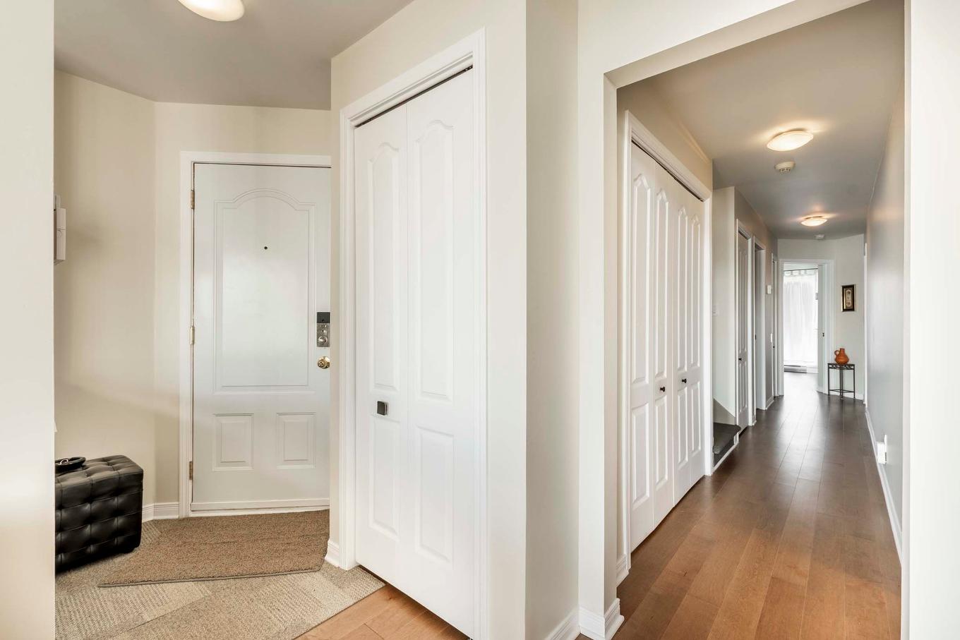 Hall d'entrée/Vestibule - 8-9865 Boul. Lasalle, Montréal (Lasalle), QC - Indoor Photo Showing Other Room