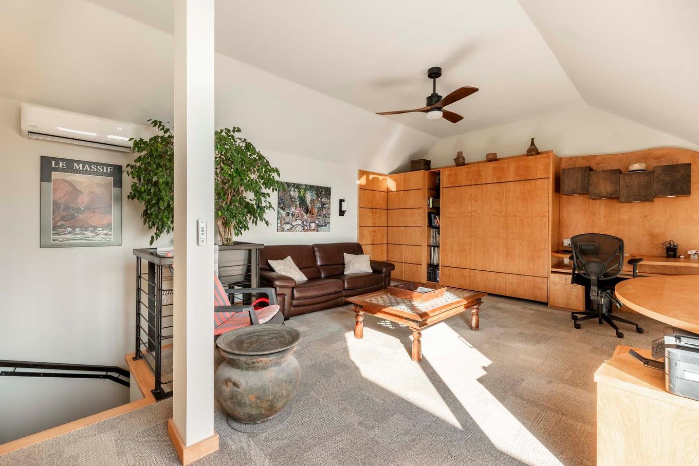 Mezzanine - 8-9865 Boul. Lasalle, Montréal (Lasalle), QC - Indoor Photo Showing Other Room