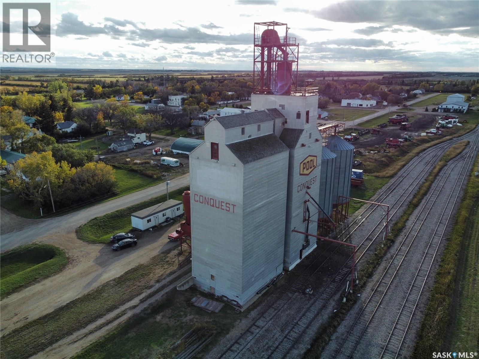 620 Railway Avenue, Conquest, SK