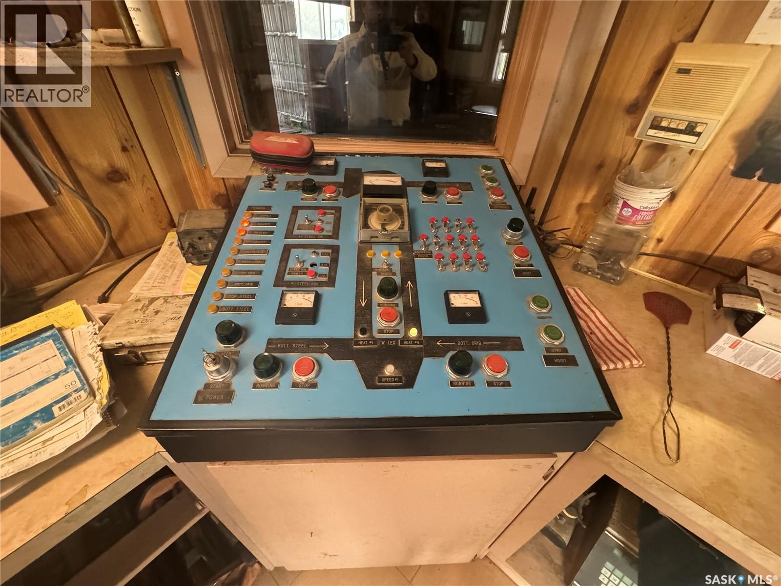 620 Railway Avenue, Conquest, SK