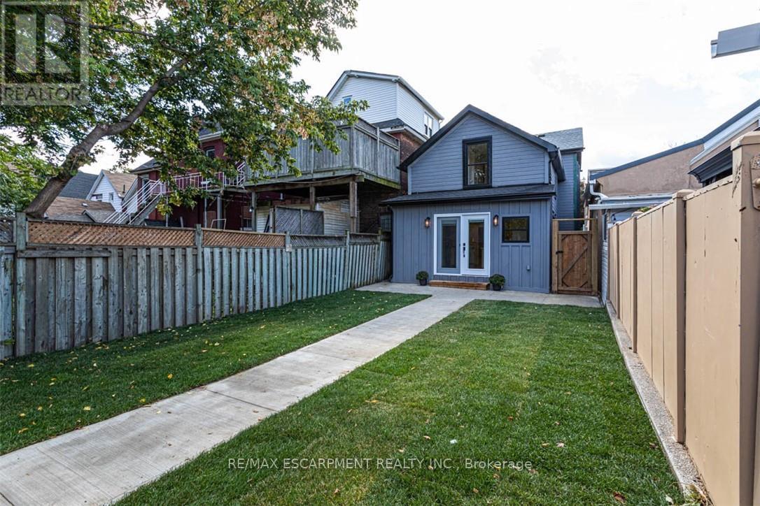 15 Century Street, Hamilton, ON - Outdoor