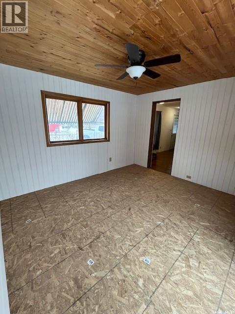 112 Main Street, Harris, SK - Indoor Photo Showing Other Room
