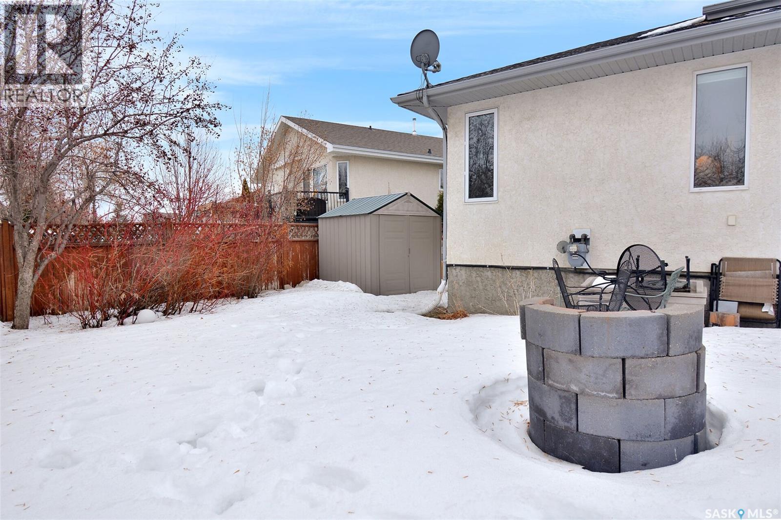 207 Kutz Crescent, Saskatoon, SK - Outdoor