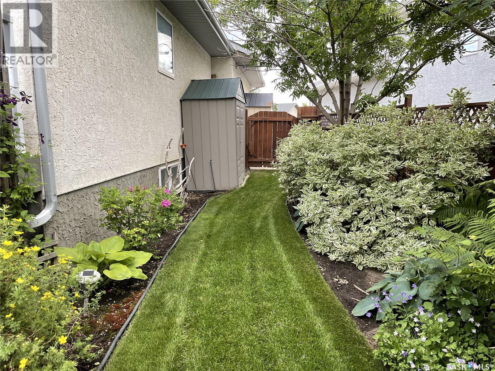 207 Kutz Crescent, Saskatoon, SK - Outdoor