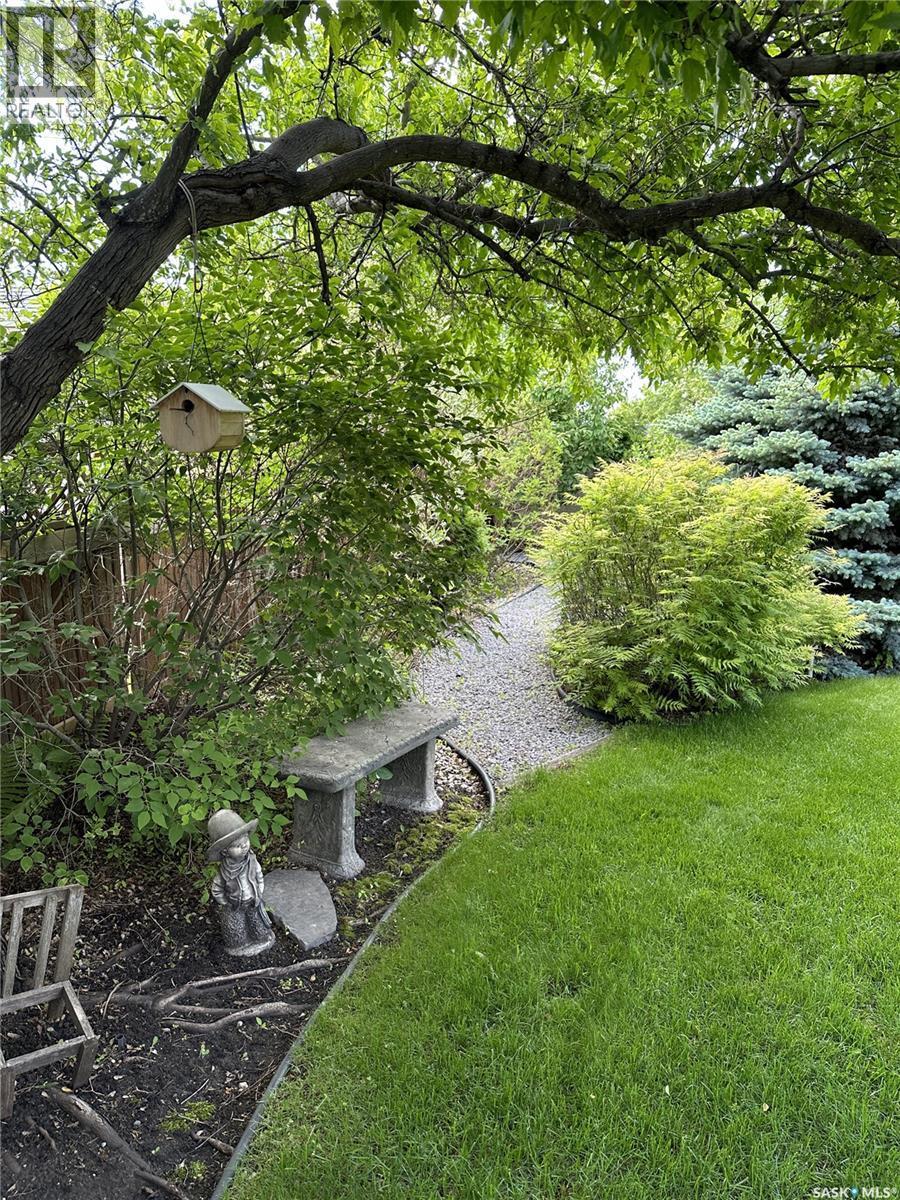 207 Kutz Crescent, Saskatoon, SK - Outdoor