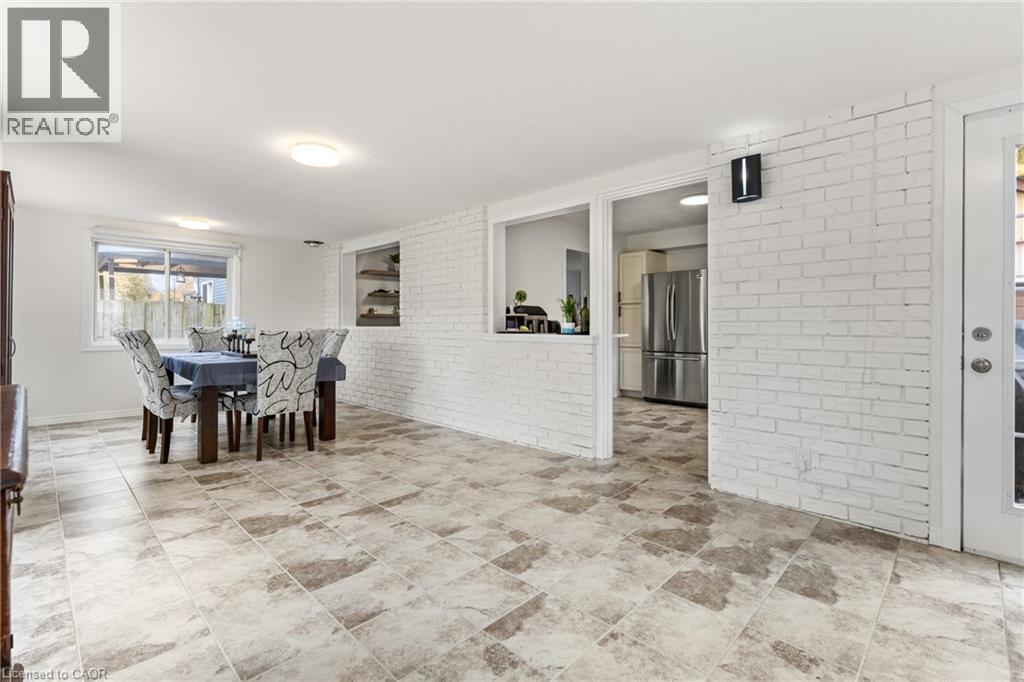 36 Angela Crescent, Cambridge, ON - Indoor Photo Showing Dining Room