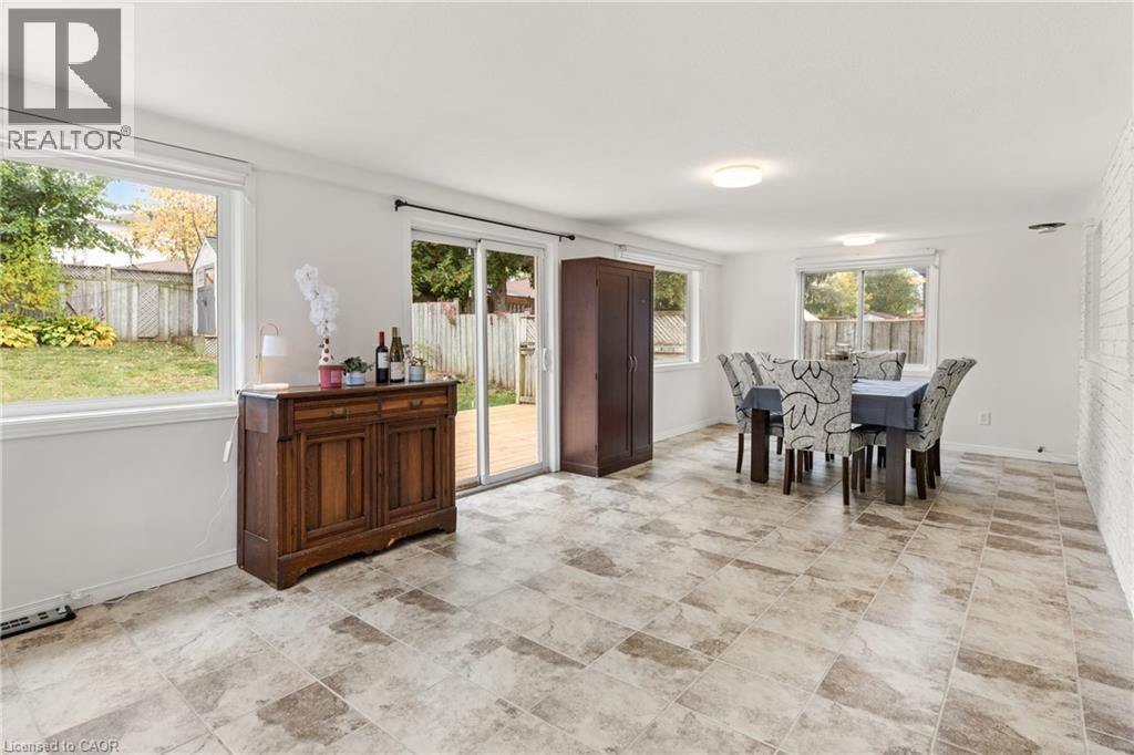 36 Angela Crescent, Cambridge, ON - Indoor Photo Showing Dining Room